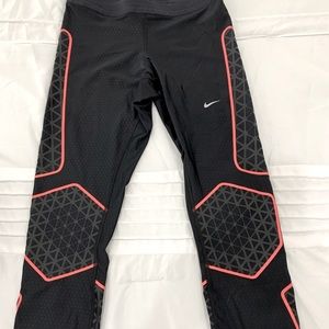 Nike Dry Fit crop leggings